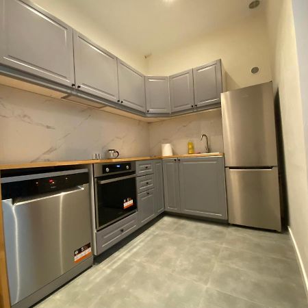 Appartamento Cozy Flat In Rynek Breslavia Esterno foto