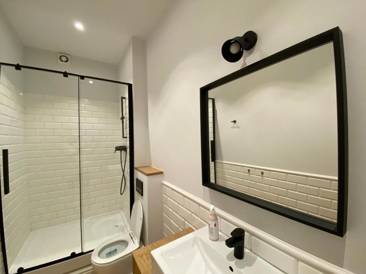 Appartamento Cozy Flat In Rynek Breslavia Esterno foto