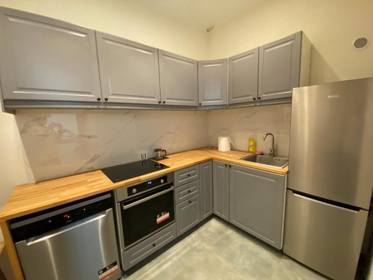 Appartamento Cozy Flat In Rynek Breslavia Esterno foto
